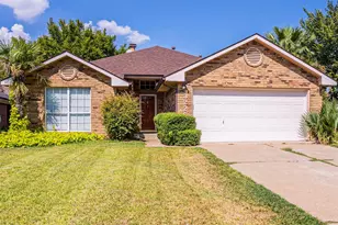 3226 Wuthering Cir, Grand Prairie, TX 75052 - Photo 1