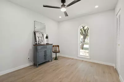 2125 Highbury Road, Carrollton, TX 75007 - Photo 8