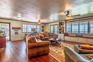 1637 Cedar Crest Loop, Possum Kingdom Lake, TX 76449 - Photo 8