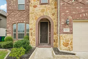 932 Manuel Dr, Fate, TX 75087 - Photo 2