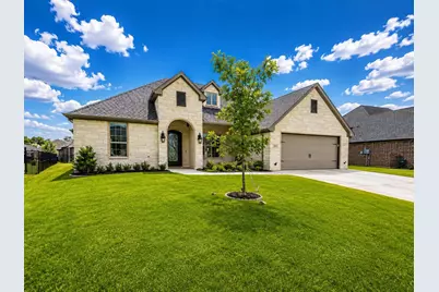 2083 Spieth Street, Granbury, TX 76048 - Photo 2