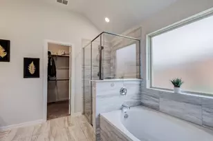 101 St Meena Ct, Fort Worth, TX 76120 - Photo 26
