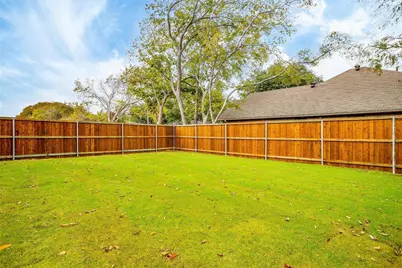 4532 Hogans Alley Drive, Arlington, TX 76001 - Photo 32