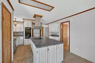 365 Dusty Trail, Mineral Wells, TX 76067 - Photo 12