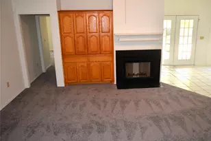 3112 EastCrest Ct, Fort Worth, TX 76105 - Photo 2
