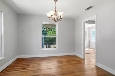 4005 Medford Road, Fort Worth, TX 76103 - Photo 6