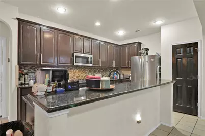 4951 Eyrie Court, Grand Prairie, TX 75052 - Photo 6