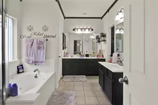 4951 Eyrie Ct, Grand Prairie, TX 75052 - Photo 12