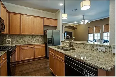 6718 Estrella #20, Irving, TX 75039 - Photo 4