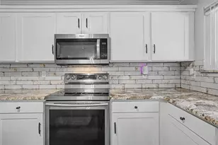 9941 Sparrow Hawk Ln, Fort Worth, TX 76108 - Photo 14