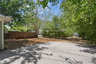 1929 S 14th Street, Waco, TX 76706 - Photo 24