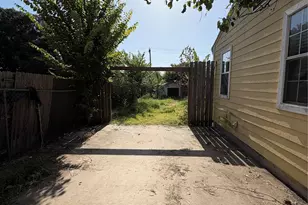 715 Scott Dr, Arlington, TX 76012 - Photo 10