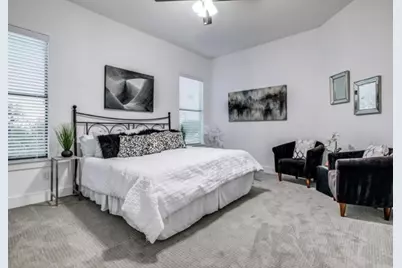 2043 Life Avenue, Dallas, TX 75212 - Photo 14