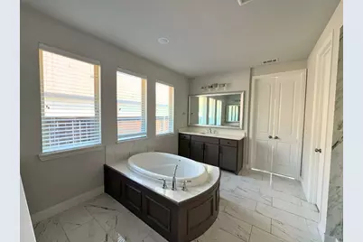 501 Upper Falls Lane, Mansfield, TX 76063 - Photo 10