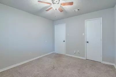 2759 Wentworth Drive, Grand Prairie, TX 75052 - Photo 10