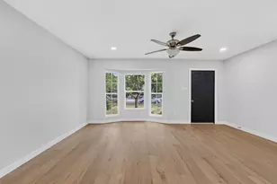 2607 W Lovers Ln, Dallas, TX 75235 - Photo 2