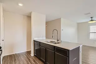 317 Blue Crow Ln, Fort Worth, TX 76052 - Photo 10