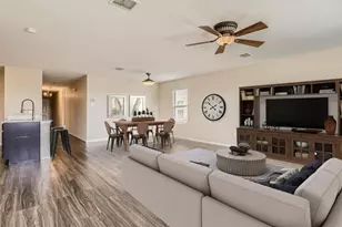 317 Blue Crow Ln, Fort Worth, TX 76052 - Photo 8