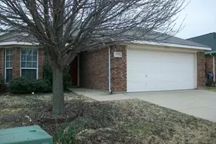 4735 Topaz Ln, Granbury, TX 76049 - Photo 1
