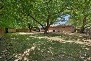 401 Hutson Dr, Corsicana, TX 75110 - Photo 24