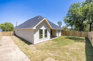 705 Cliff St, Fort Worth, TX 76164 - Photo 38