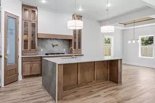 705 Cliff St, Fort Worth, TX 76164 - Photo 10