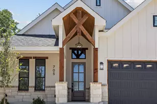 705 Cliff St, Fort Worth, TX 76164 - Photo 4