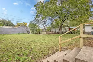 2423 Fenwick Dr, Dallas, TX 75228 - Photo 18