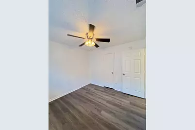 324 Conger Drive, Mesquite, TX 75149 - Photo 2