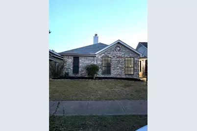 324 Conger Drive, Mesquite, TX 75149 - Photo 1