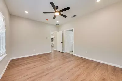 2512 Sheraton Drive, Fort Worth, TX 76105 - Photo 20