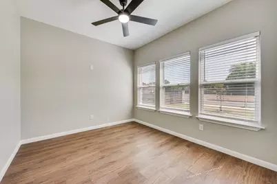 2512 Sheraton Drive, Fort Worth, TX 76105 - Photo 6