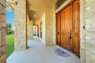 223 E Bay Dr, Bridgeport, TX 76426 - Photo 4