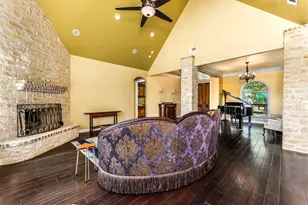 223 E Bay Dr, Bridgeport, TX 76426 - Photo 6