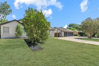 3909 Trail Lake Drive, Fort Worth, TX 76109 - Photo 4