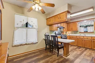 909 McClintic Dr, Groesbeck, TX 76642 - Photo 16