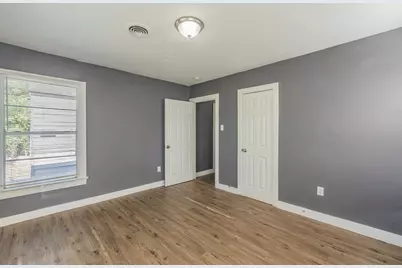 1106 Oak Street, Grand Prairie, TX 75050 - Photo 14
