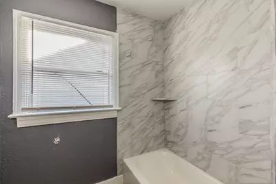 1106 Oak Street, Grand Prairie, TX 75050 - Photo 16