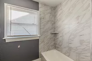 1106 Oak St, Grand Prairie, TX 75050 - Photo 16