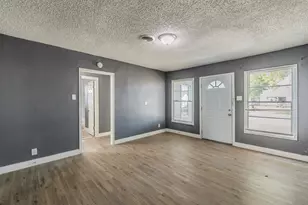 1106 Oak St, Grand Prairie, TX 75050 - Photo 10