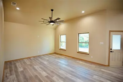 320 Summit Drive, Mineral Wells, TX 76067 - Photo 12