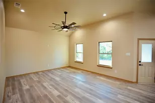 320 Summit Dr, Mineral Wells, TX 76067 - Photo 12