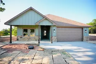 320 Summit Dr, Mineral Wells, TX 76067 - Photo 2