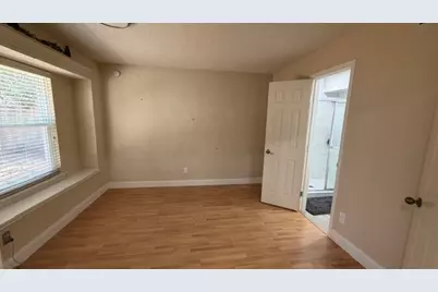 1429 Beckwith Drive, Arlington, TX 76018 - Photo 8
