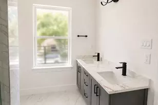 2542 Hooper St, Dallas, TX 75215 - Photo 20