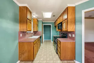 5811 Terra Dr, Arlington, TX 76017 - Photo 10