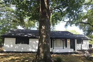 407 N Jefferson St, Kaufman, TX 75142 - Photo 1