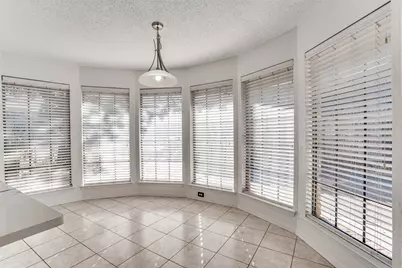 1021 Auburn Drive, Arlington, TX 76012 - Photo 10