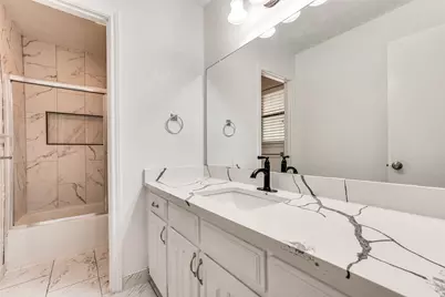 1021 Auburn Drive, Arlington, TX 76012 - Photo 18