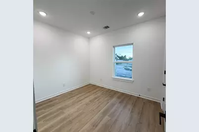 4916 Tronewood Street, Houston, TX 77016 - Photo 16